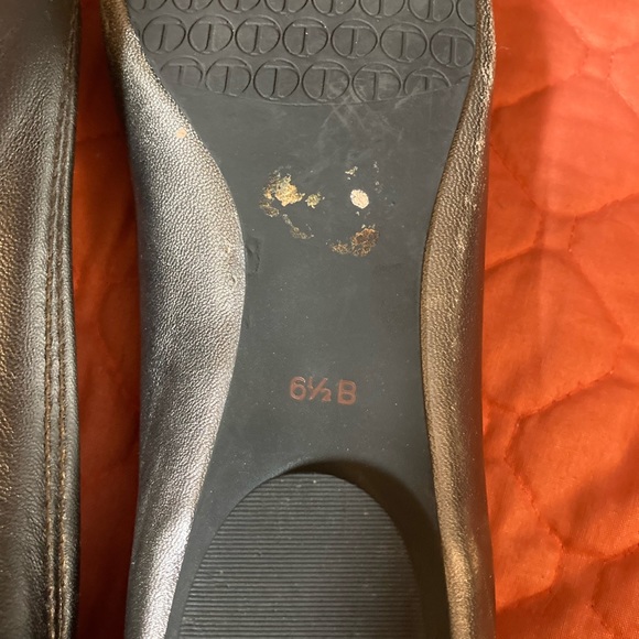 Silver ballet flats size 6.5 - Picture 5 of 5